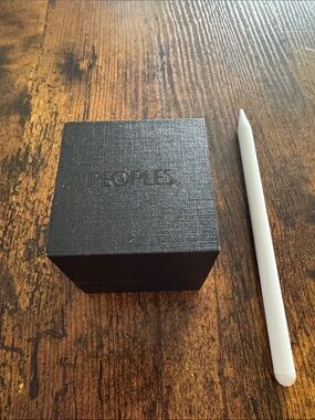 Peoples Empty Black Ring Box